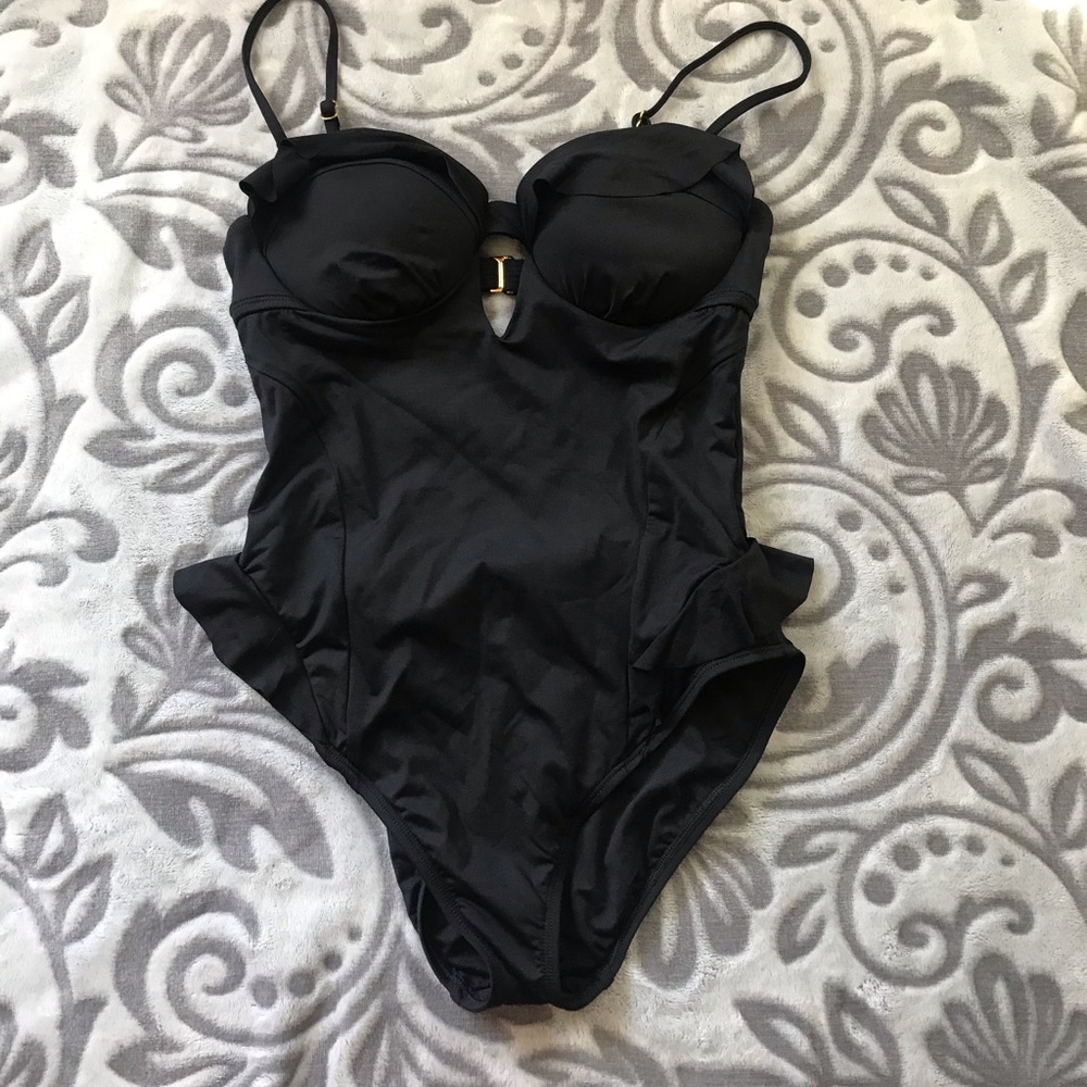 Brand new LaBlanca bathing￼